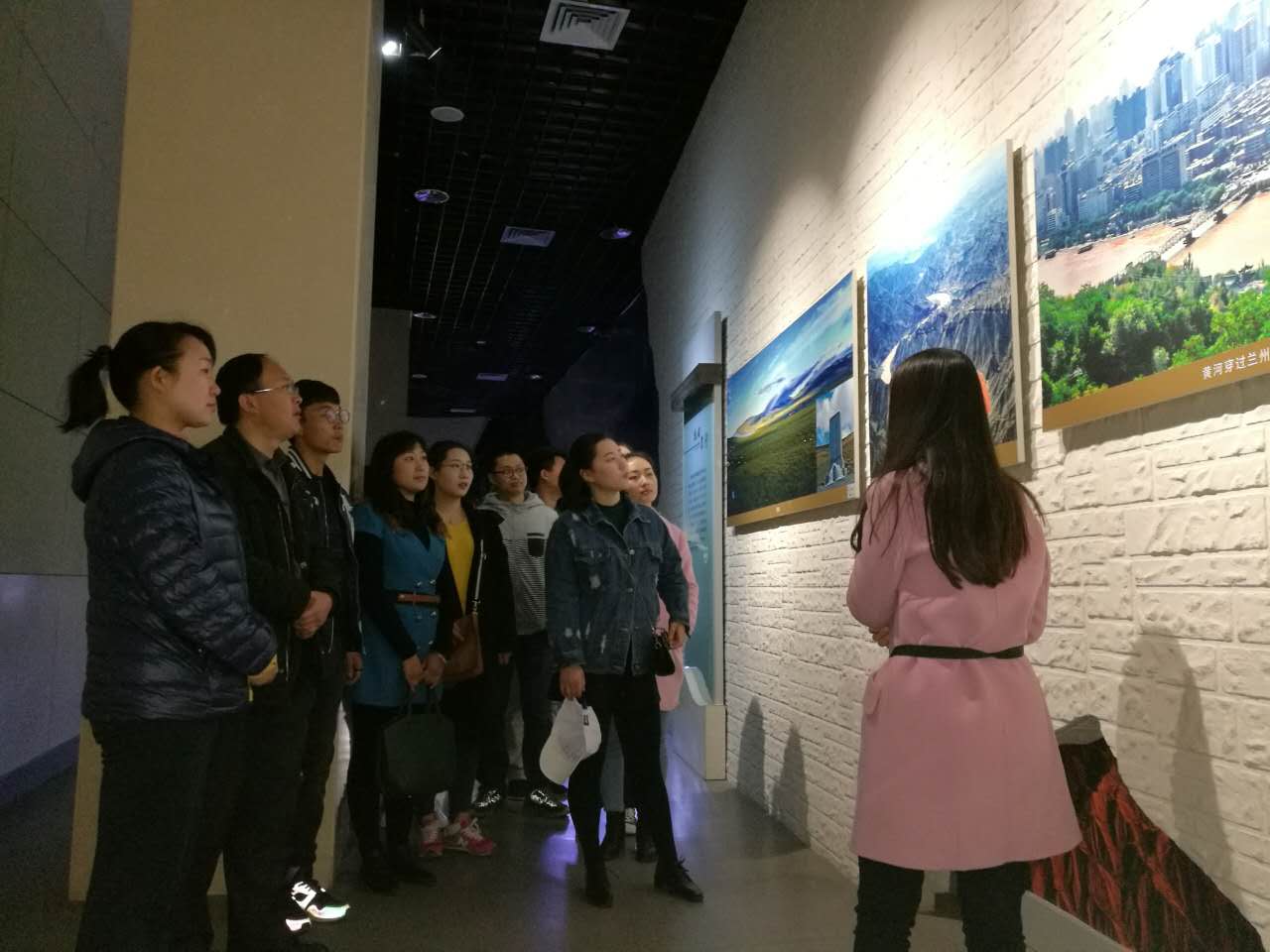 讲解员讲解 yl23455永利